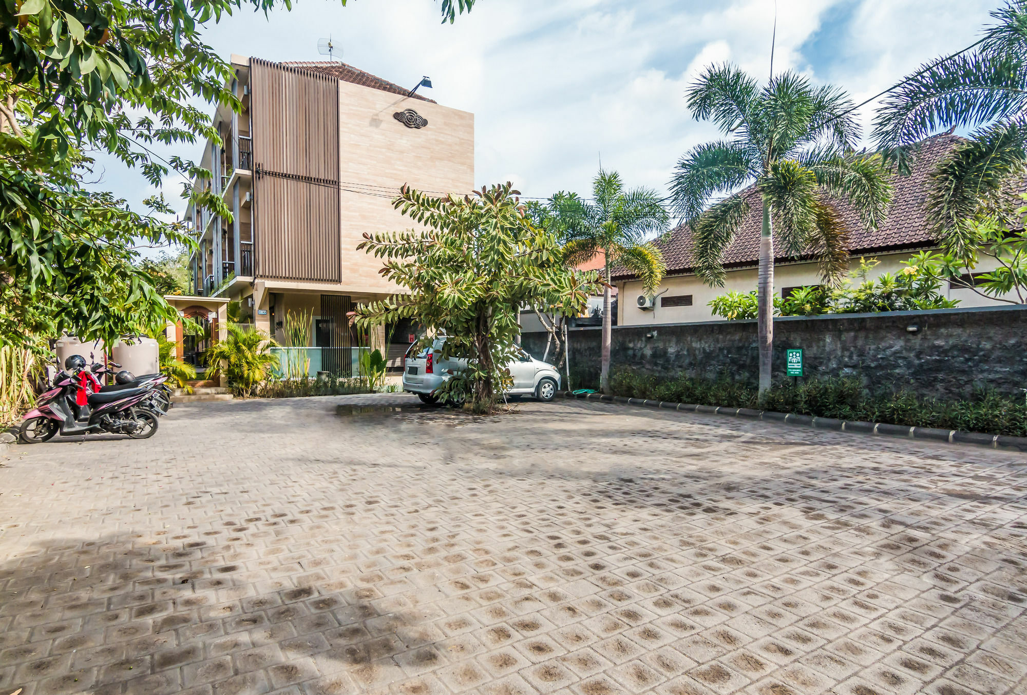 Zen Rooms Basic Jimbaran Taman Mulia Buitenkant foto